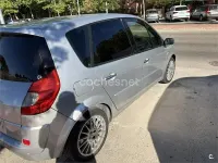 Usado Renault Scénic II 105 CV (77 kW) 2007 Gris / plata Monovolumen