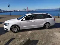 Usado Skoda Superb Active 140 CV (102 kW) 2015 Blanco Familiar