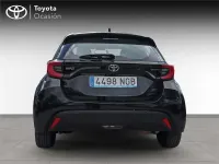 Usado Toyota Yaris Hybrid Active 116 CV (85 kW) 2025 Monovolumen