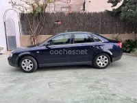Usado Audi A4 130 CV (95 kW) 2002 Negro Berlina