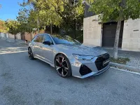 Usado Audi RS6 600 CV (441 kW) 2021 Gris / plata Familiar