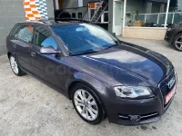Usado Audi A3 Ambiente 140 CV (102 kW) 2011 Violeta / lila Utilitario
