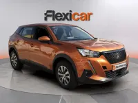 Usado Peugeot 2008 Active 110 CV (80 kW) 2021 Naranja SUV