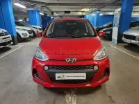 Usado Hyundai i10 66 CV (48 kW) 2018 Granate Utilitario