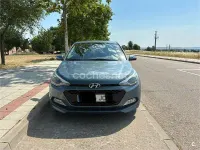 Usado Hyundai i20 84 CV (61 kW) 2015 Azul Berlina