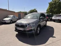 Usado Skoda Karoq Ambition 115 CV (84 kW) 2022 Gris / plata SUV