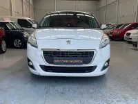 Usado Peugeot 5008 Active 120 CV (88 kW) 2016 Blanco Monovolumen