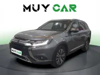 Usado Mitsubishi Outlander Motion 150 CV (110 kW) 2019 Gris / plata SUV