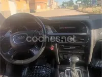 Usado Audi A4 120 CV (88 kW) 2012 Negro Familiar
