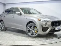 Usado Maserati Levante 430 CV (316 kW) 2022 Gris / plata SUV
