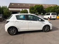 Usado Toyota Yaris Active 90 CV (66 kW) 2014 Blanco Utilitario