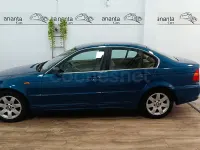 Usado BMW 320 170 CV (125 kW) 2002 Azul Berlina