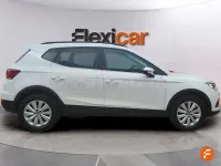 Usado Seat Arona Ecomotive 95 CV (69 kW) 2017 Blanco SUV