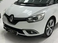 Usado Renault Grand Scénic IV Zen 130 CV (95 kW) 2017 Blanco Monovolumen