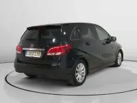 Usado Mercedes B180 109 CV (80 kW) 2017 Negro Utilitario