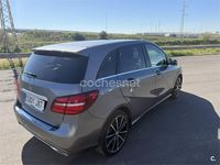 Usado Mercedes B180 109 CV (80 kW) 2017 Gris / plata Monovolumen