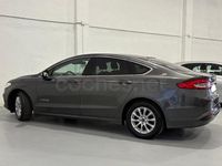Usado Ford Mondeo Trend 187 CV (137 kW) 2019 Gris / plata Berlina