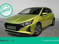 Usado Hyundai i20 100 CV (73 kW) 2024 Verde Utilitario