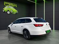 Usado Seat Leon Style 150 CV (110 kW) 2016 Blanco Familiar