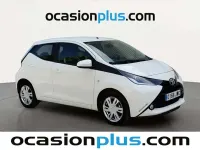 Usado Toyota Aygo X-play 69 CV (50 kW) 2017 Blanco Utilitario