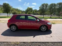 Usado Toyota Auris Active 90 CV (66 kW) 2009 Rojo Utilitario