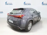 Usado Lexus UX Business Edition 184 CV (135 kW) 2022 Gris / plata SUV