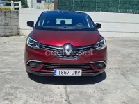 Usado Renault Scénic Zen 130 CV (95 kW) 2017 Granate Monovolumen