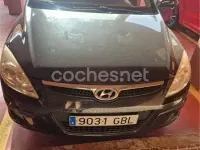 Usado Hyundai i30 Comfort 109 CV (80 kW) 2008 Negro Berlina