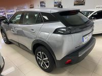 Usado Peugeot 2008 Active 100 CV (73 kW) 2024 Gris / plata SUV