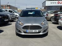 Usado Ford Fiesta Trend 82 CV (60 kW) 2015 Plata metalico Utilitario