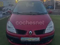 Usado Renault Scénic II Dynamique 110 CV (80 kW) 2006 Granate Monovolumen