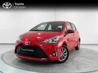 Usado Toyota Yaris Active 111 CV (81 kW) 2018 Rojo Berlina
