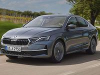 Usado Skoda Octavia Selection 150 CV (110 kW) 2024 Gris Utilitario