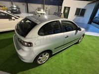 Usado Seat Ibiza Sport 80 CV (58 kW) 2007 Gris / plata Utilitario
