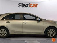 Usado Kia Ceed 101 CV (74 kW) 2019 Gris Utilitario