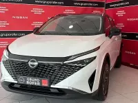 Usado Nissan Qashqai N-Connecta 190 CV (139 kW) 2024 Kori white techo black SUV
