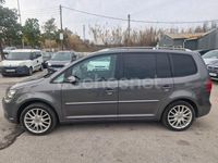 Usado VW Touran Advance 140 CV (102 kW) 2011 Gris / plata Monovolumen
