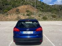 Usado Ford Focus Trend 125 CV (91 kW) 2017 Azul Familiar