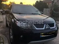 Usado Mitsubishi Outlander Plus 170 CV (125 kW) 2008 Negro SUV
