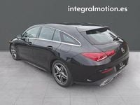 Usado Mercedes CLA200 Shooting Brake AMG 150 CV (110 kW) 2020 Negro Familiar