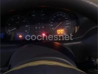 Usado Renault Scénic Dynamique 98 CV (72 kW) 2003 Verde Monovolumen