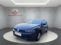 Usado VW Polo Advance 69 CV (50 kW) 2017 Gris Utilitario