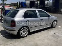 Usado Skoda Fabia Elegance 101 CV (74 kW) 2003 Gris / plata Berlina