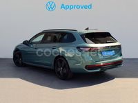 Usado VW Passat R-line 150 CV (110 kW) 2025 Verde Familiar