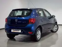 Usado Dacia Sandero Comfort 90 CV (66 kW) 2019 Azul Utilitario