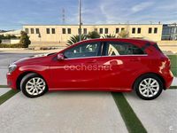 Usado Mercedes A180 Urban 122 CV (89 kW) 2014 Rojo Berlina