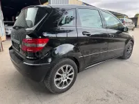 Usado Mercedes B200 136 CV (100 kW) 2005 Negro Monovolumen