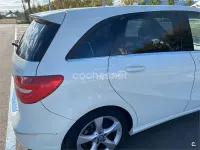 Usado Mercedes B180 109 CV (80 kW) 2013 Blanco Monovolumen