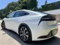 Usado Toyota Prius Luxury 122 CV (89 kW) 2022 Blanco Utilitario