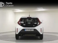 Usado Toyota Aygo X Play 72 CV (52 kW) 2025 Blanco SUV